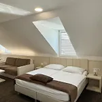 Hisa Ales 4* Kranj