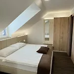 Hisa Ales 4* Kranj