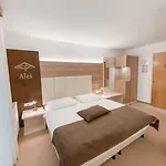 Hisa Ales 4* Kranj
