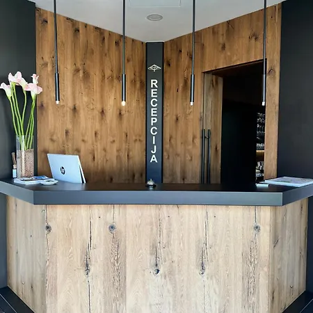 Hisa Ales Pensión 4*