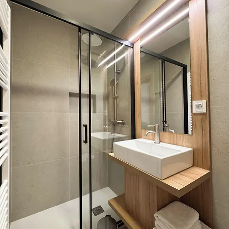 Hisa Ales Guest house 4*